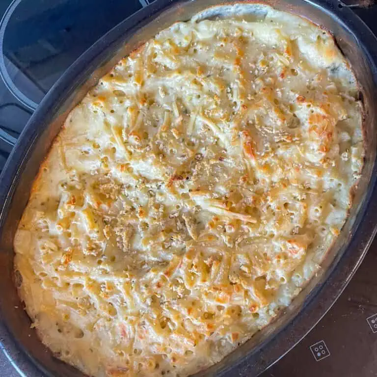 Garlic and herb macaroni cheese Baked in the oven