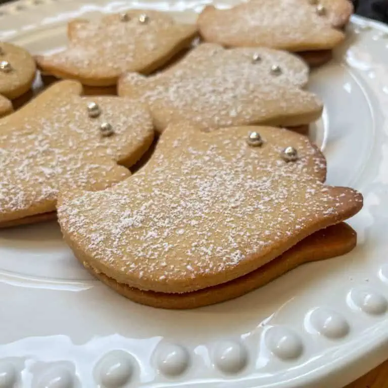 Halloween ghost sandwich biscuits Stuffed with jam