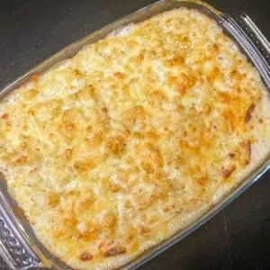 Cheesy topping on a classic Mac n cheese