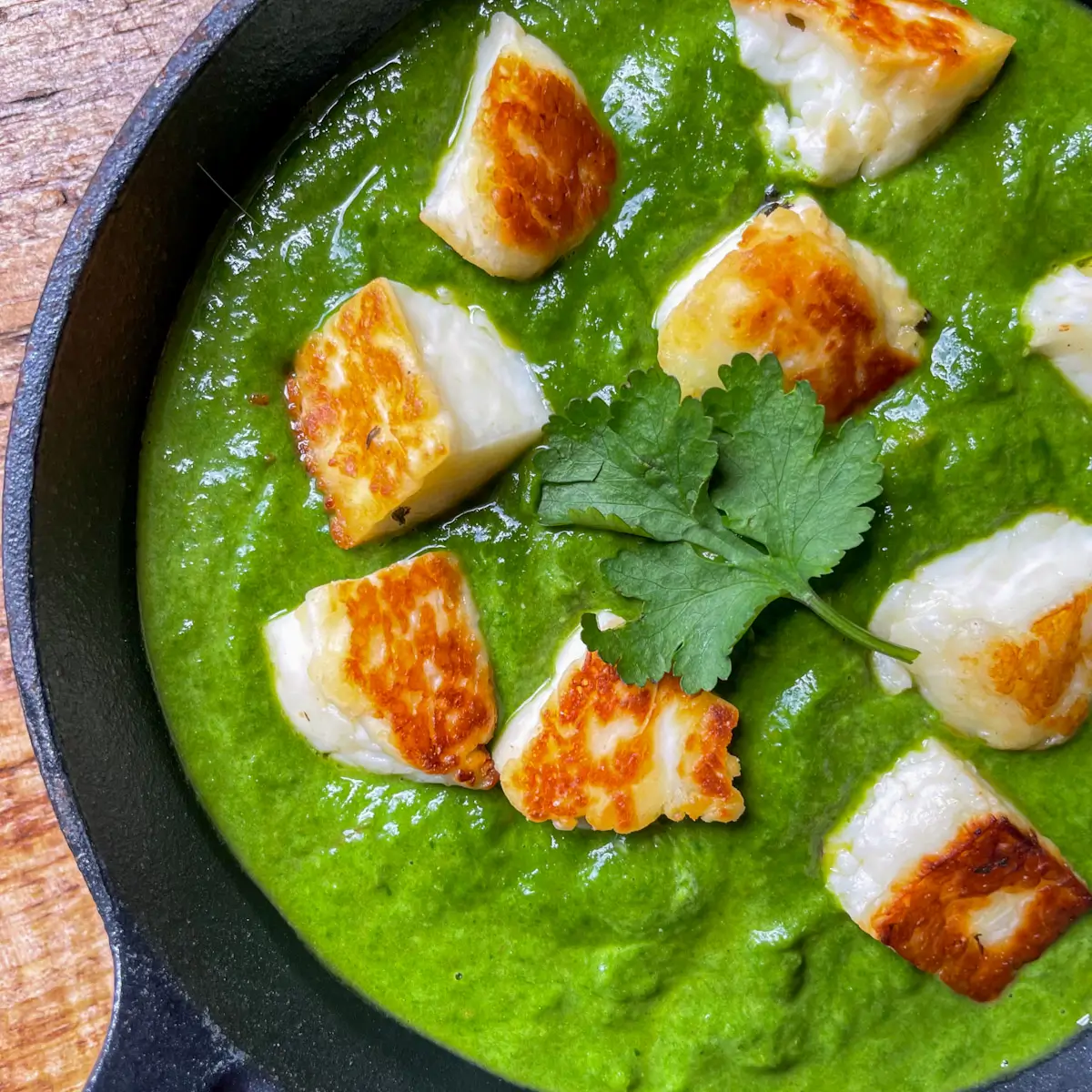 Close up of saag paneer made with halloumi